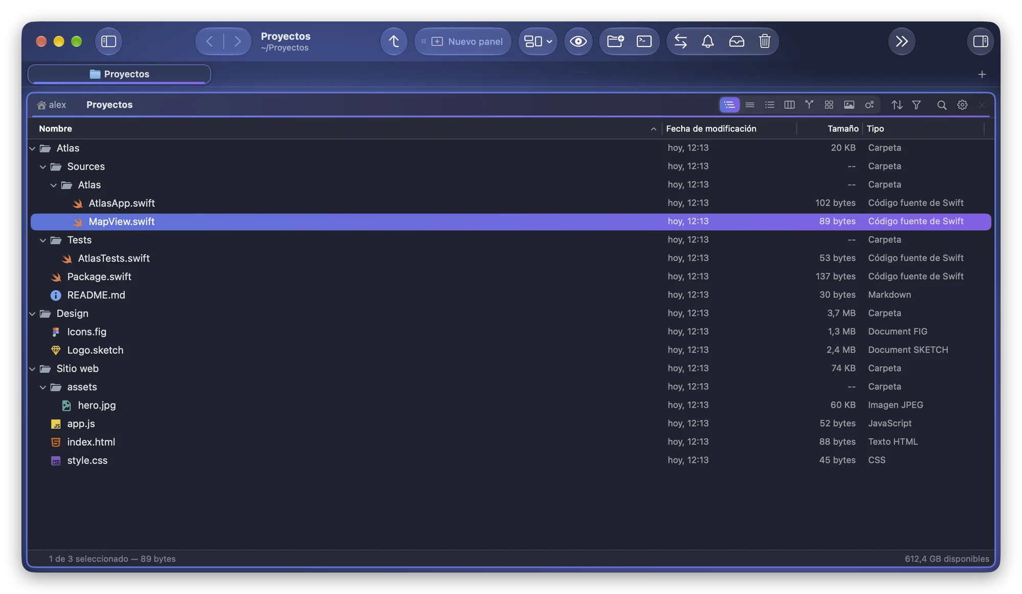 Folia Files, la carpeta Proyectos en vista de árbol: dentro de Atlas, las carpetas Sources y Tests van antes que Package.swift y README.md; dentro de Sitio web, la carpeta assets va antes que app.js