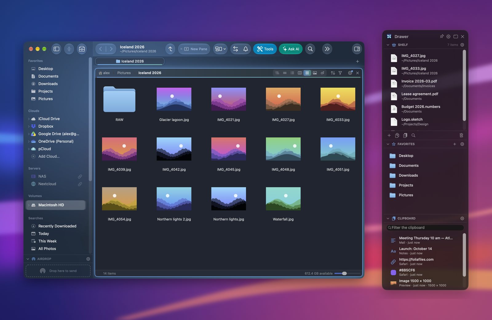 The drawer out of the right edge of the screen: the Shelf with files, favorite folders and the clipboard